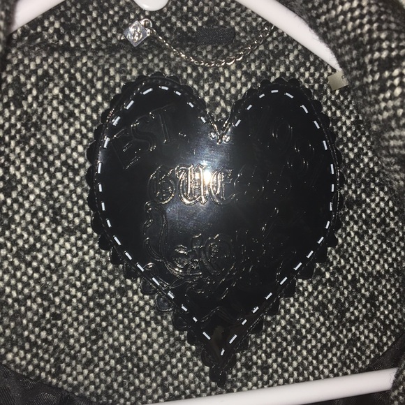 Warm, classy Guess jacket! - Picture 2 of 6